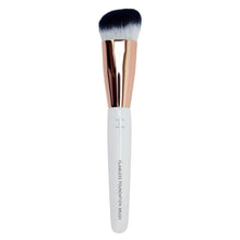 Load image into Gallery viewer, I BEAUTY flawless foundation brush