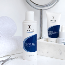 Load image into Gallery viewer, CLEAR CELL salicylic gel cleanser
